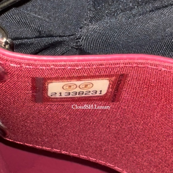 Auth Chanel Dark Pink Patent Quilted 6 Ring Key Holder - Great Condition - Picture 11 of 13